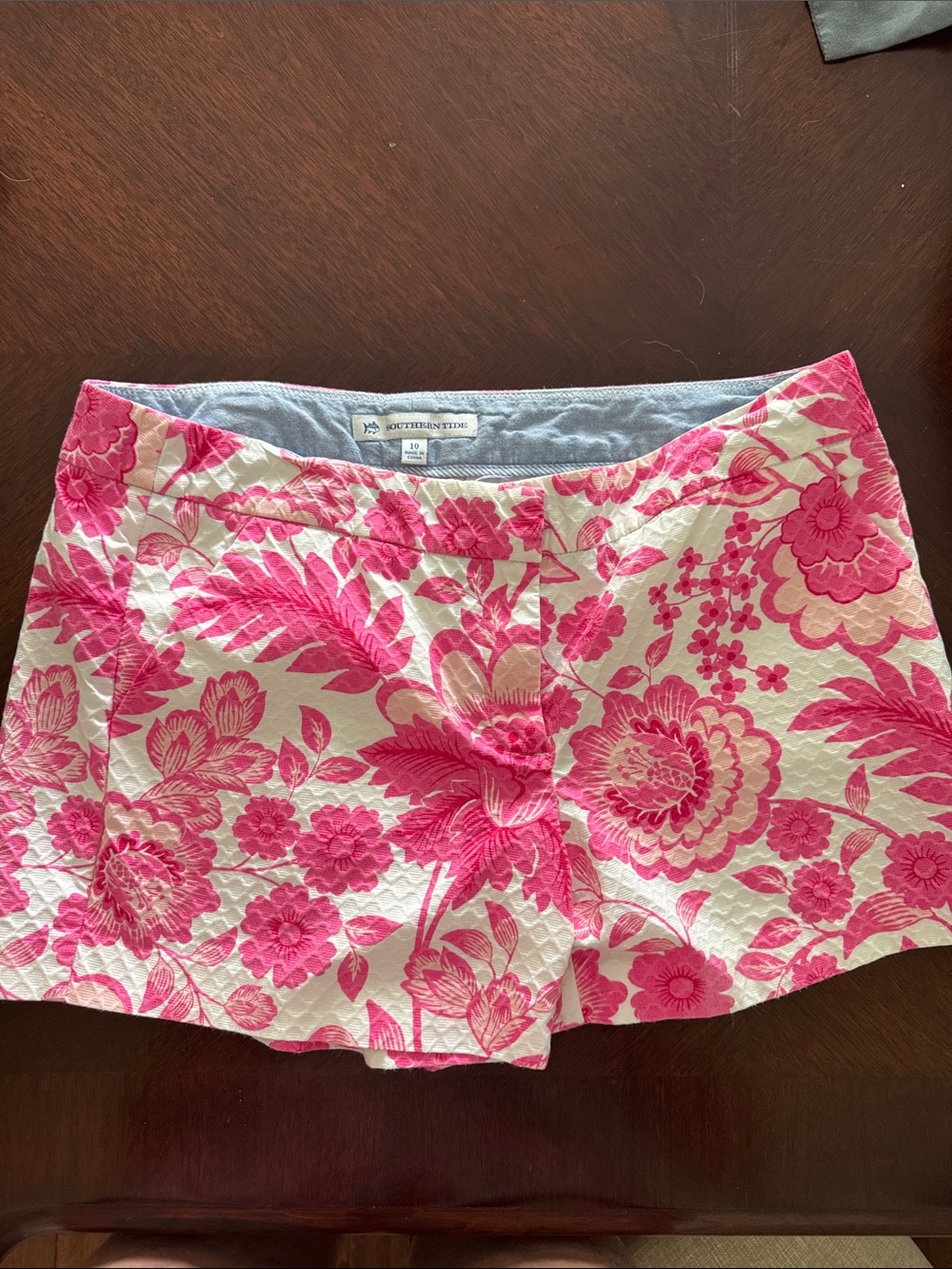 Southern Tide Pink Floral Quilted Bermuda Shorts